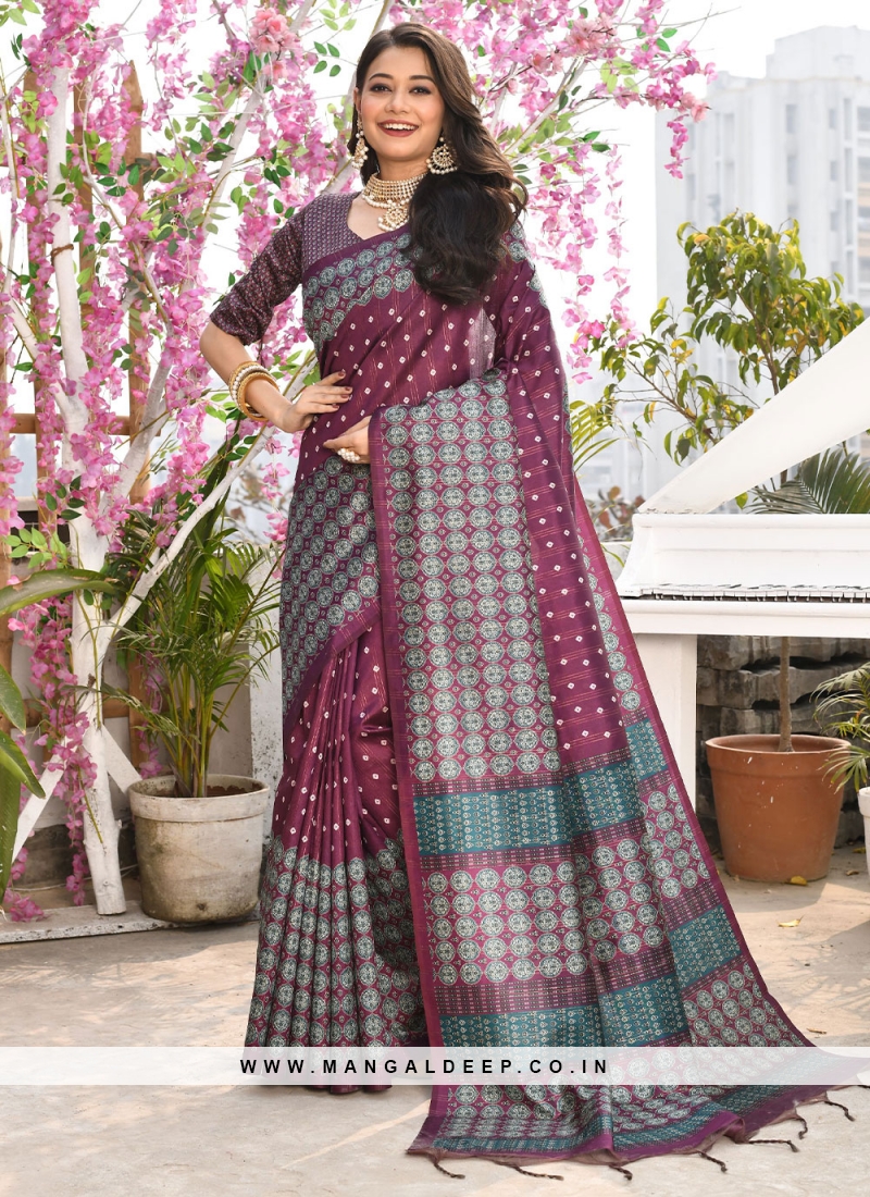 Trust The Ethnic Drapes of Bandhani Sarees from Surat