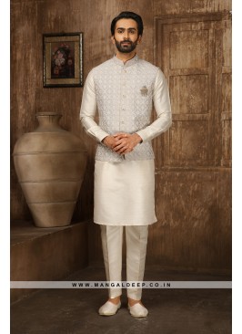 Men's Light Grey & Cream Ethnic Motifs Kurta with Pyjamas & Nehru Jacket