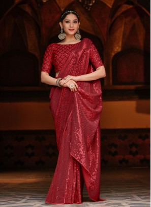 Mesmerizing Trendy Saree For Party