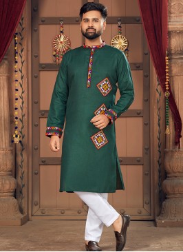 Navratri Elegance: Men's Green Cotton Kurta Pajama with Embroidery