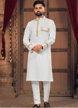 Navratri Elegance: Men's White Cotton Kurta Pajama with Embroidery