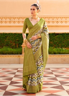 Piquant Silk Foil Print Classic Saree