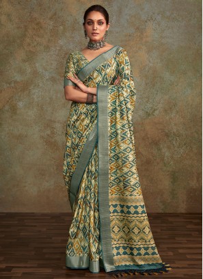 Prepossessing Printed Handloom silk Classic Saree