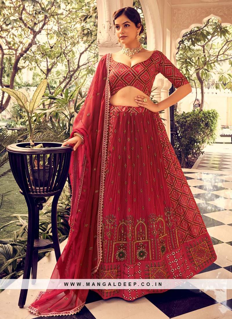 Bridal Lehengas In Red We Can't Get Over | Bridal lehenga red, Indian  bridal dress, Indian bridal outfits