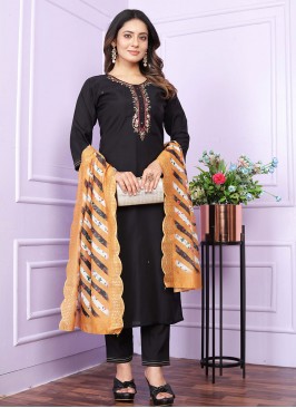 Renowned Viscose Black Pant Style Suit