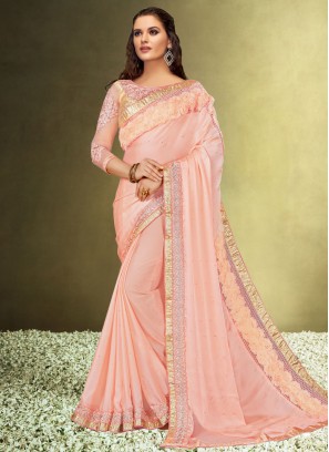 Resplendent Zari Traditional Saree