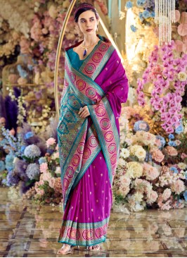 Spellbinding Weaving Traditional Saree