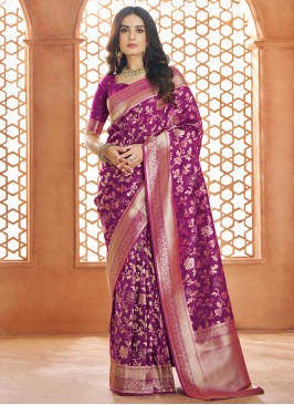 Superlative Weaving Banarasi Silk Contemporary Saree