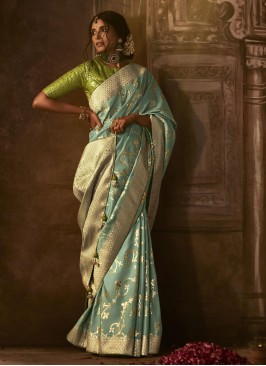 Tempting Silk Weaving Contemporary Style Saree
