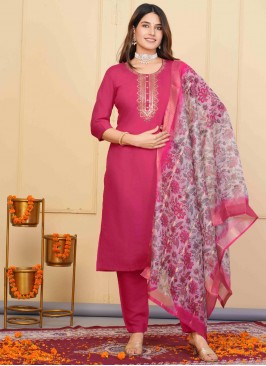 Thrilling Chanderi Party Readymade Salwar Kameez