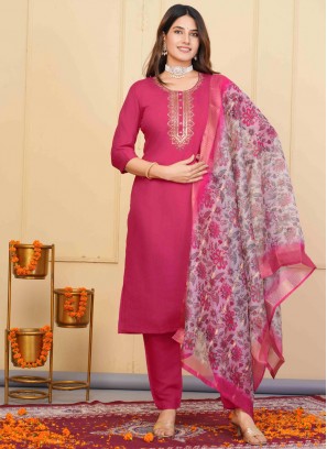 Thrilling Chanderi Party Readymade Salwar Kameez