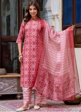 Trendy Blended Cotton Print Readymade Salwar Kamee