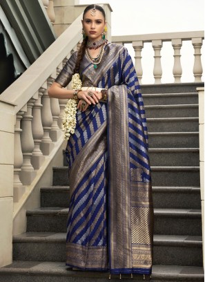 Viscose Traditional Saree in Navy Blue