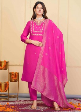 Zari Viscose Trendy Salwar Kameez in Pink